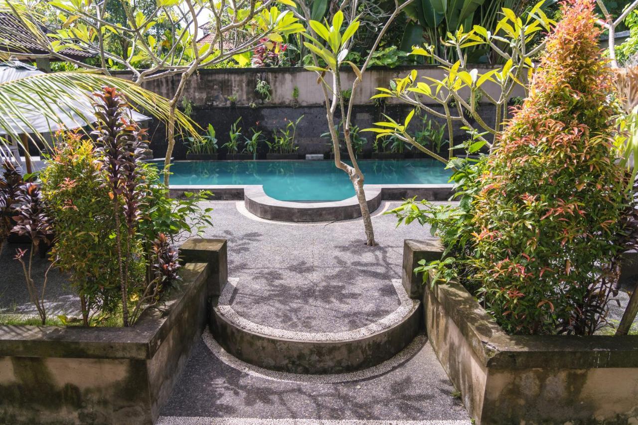 Adi Santia Bungalows Ubud  Exterior photo