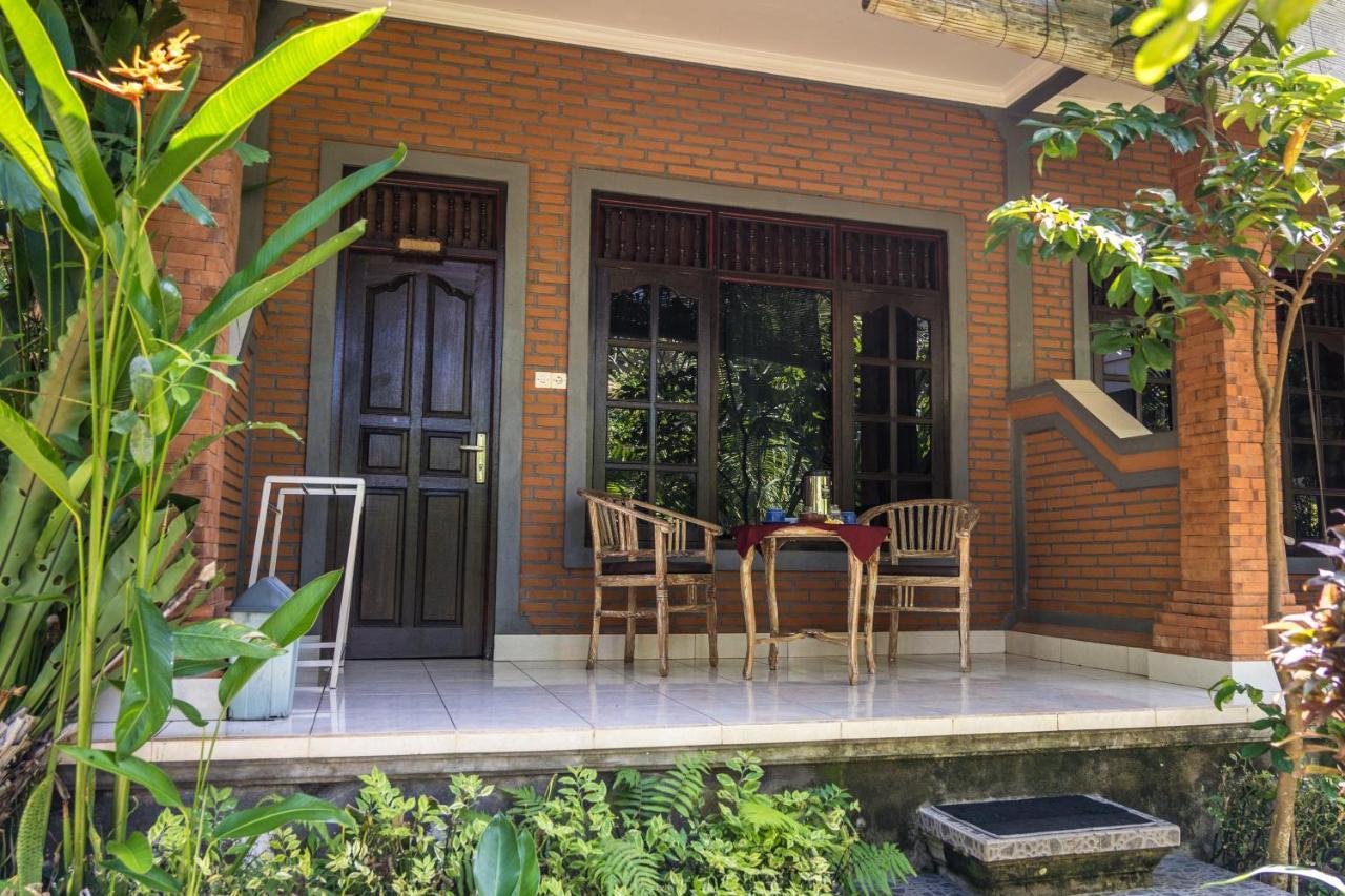 Adi Santia Bungalows Ubud  Exterior photo