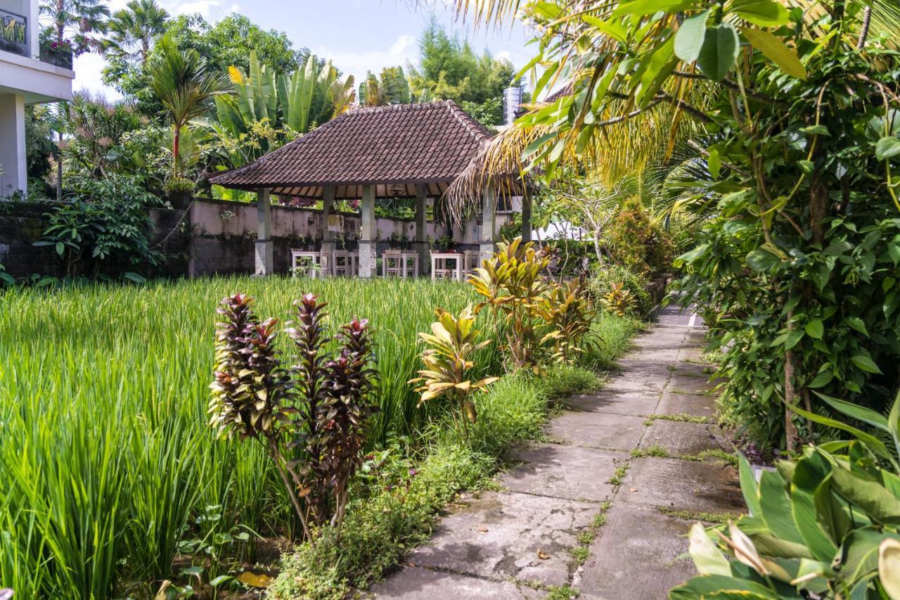 Adi Santia Bungalows Ubud  Exterior photo